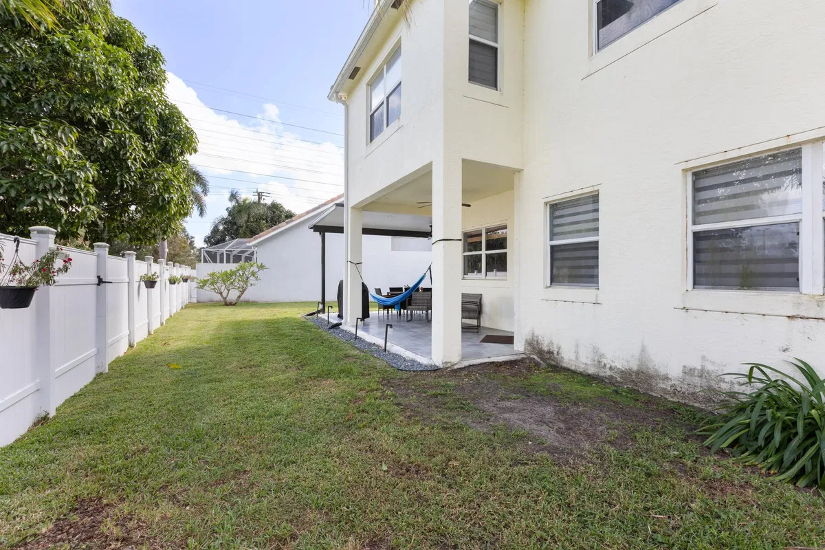 Residence photo 49