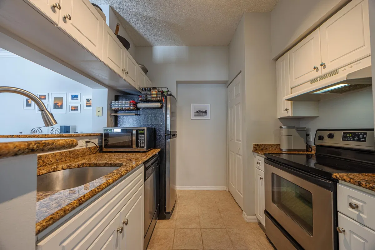 Residence photo 7