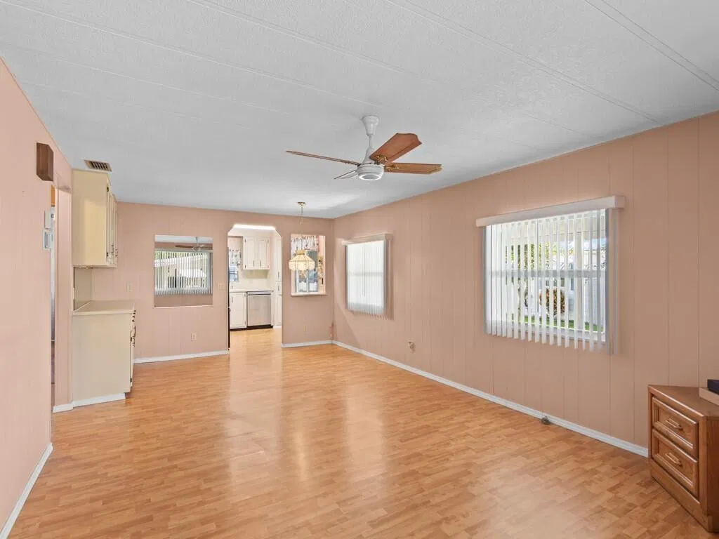  Residence photo 19