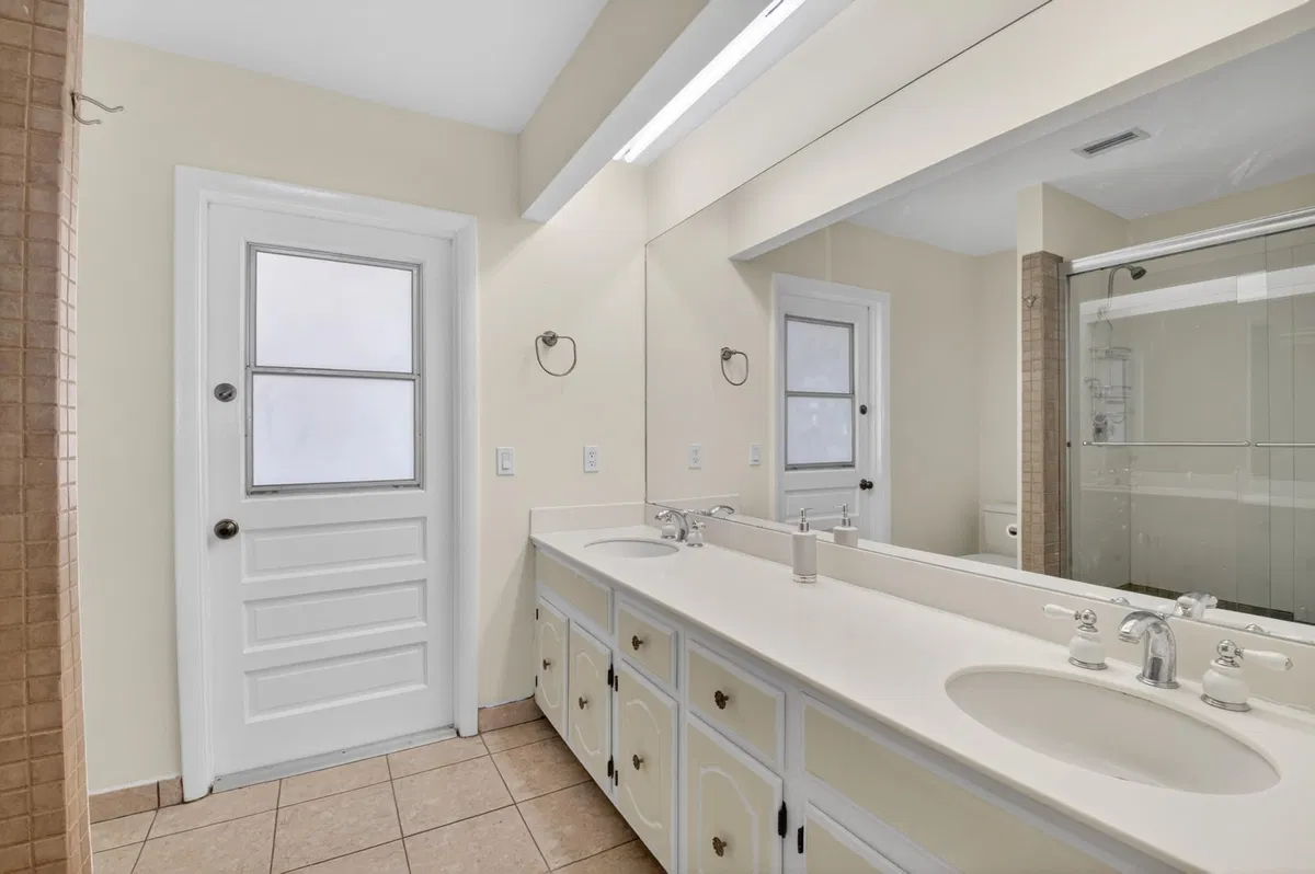  Residence photo 22