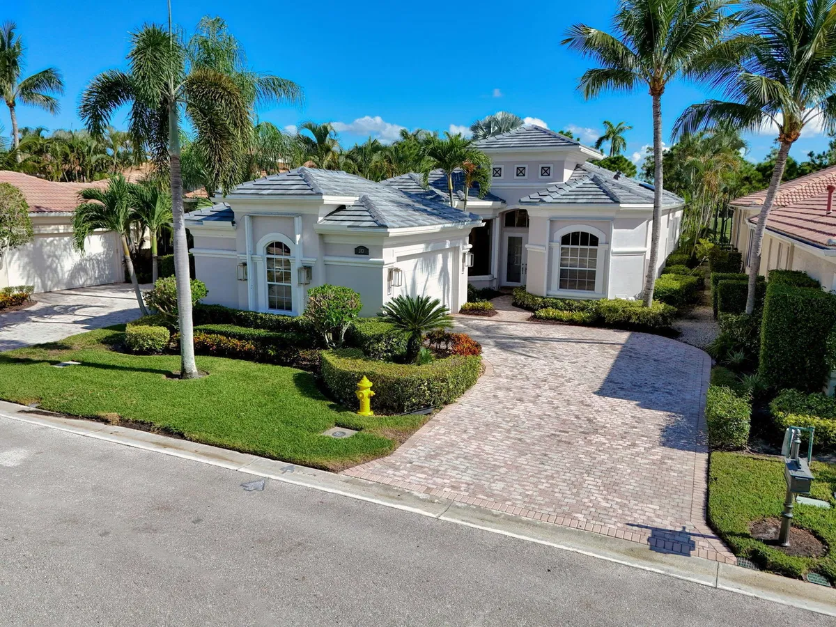 Mirasol Country Club Residence