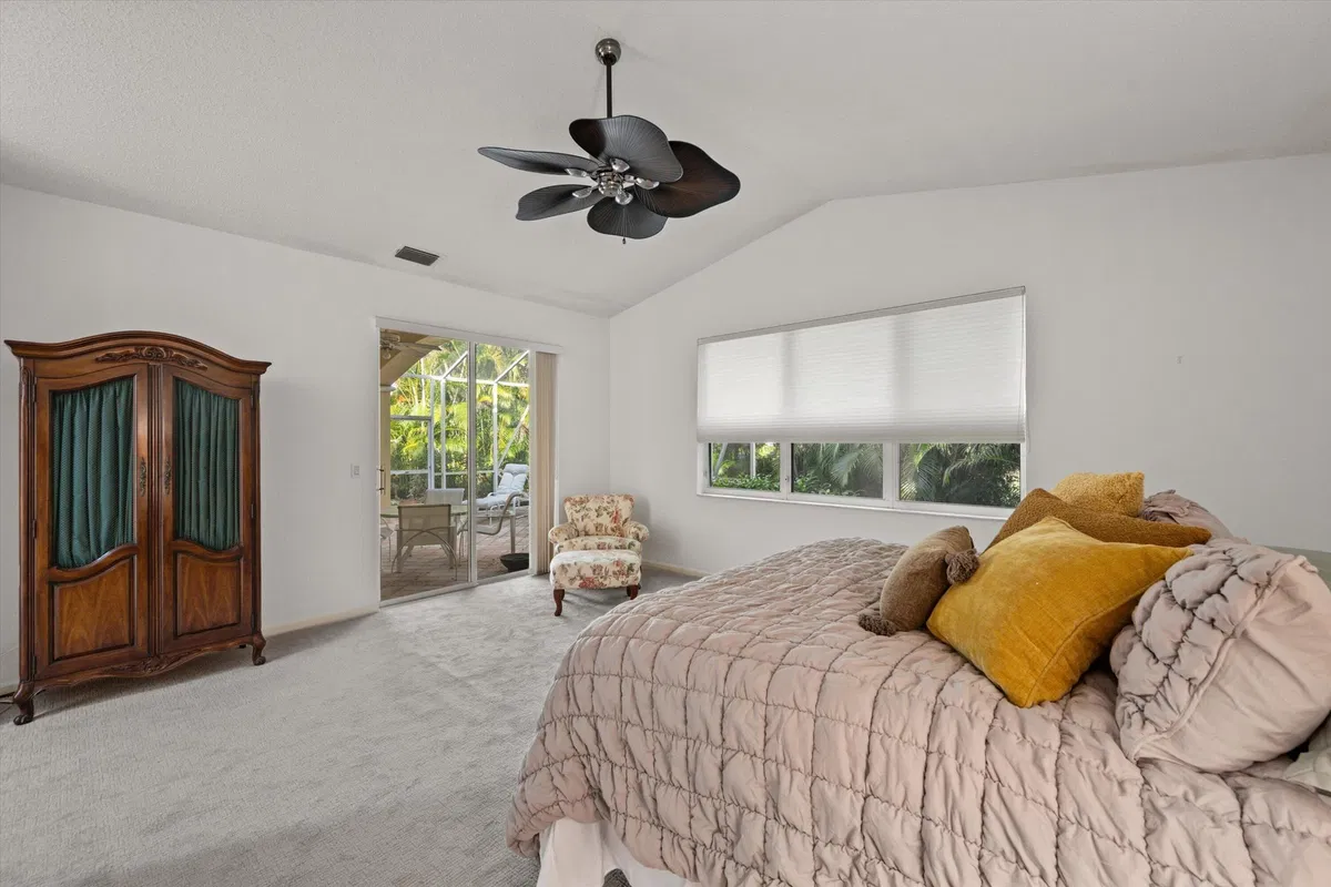 Residence photo 19