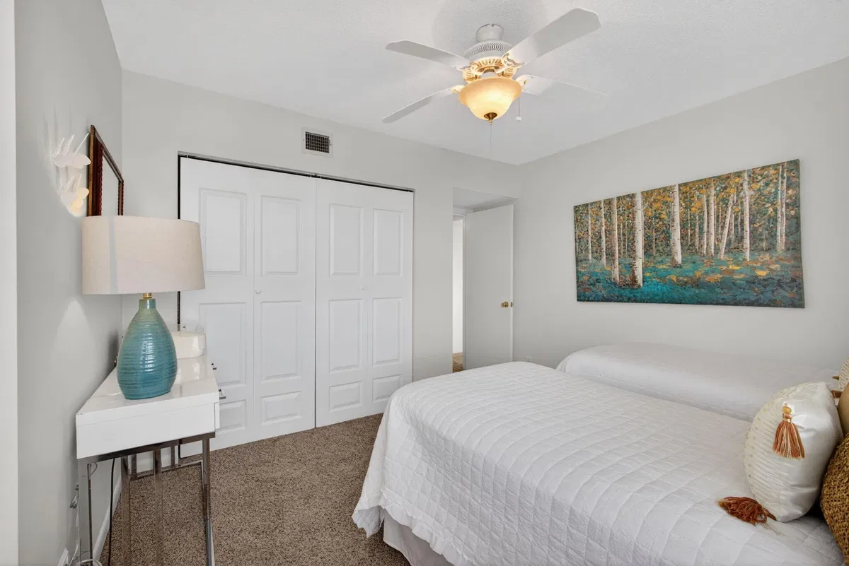  Unit 211 photo 19