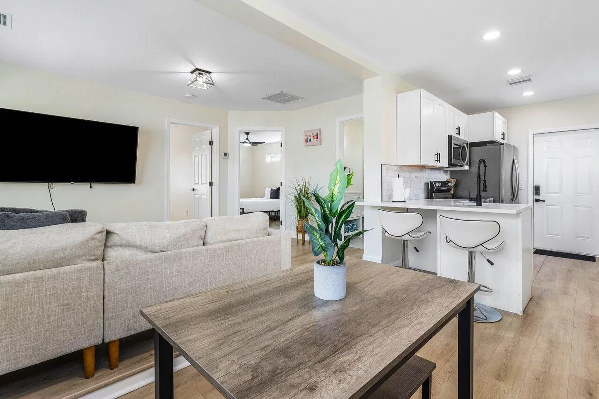 Residence photo 34