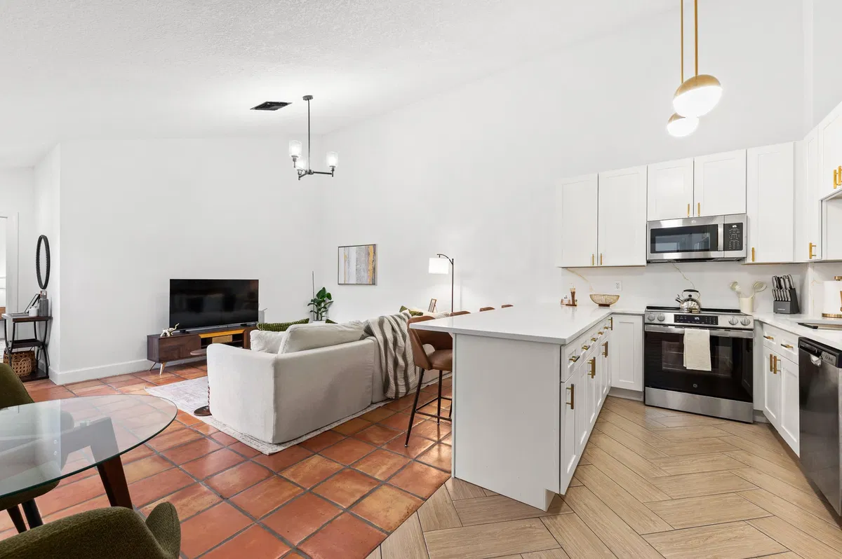 Residence photo 10