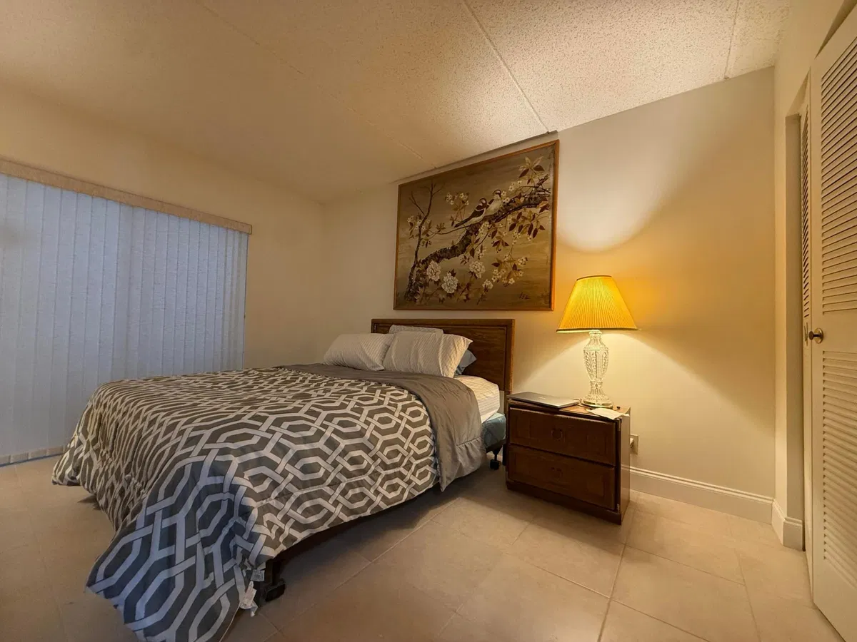 Unit 202 photo 7