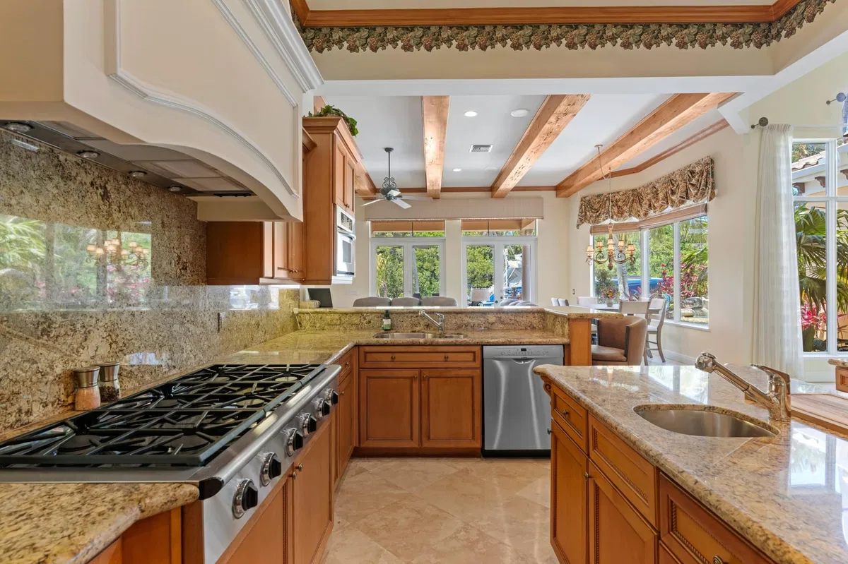 Harbour Isles Residence photo 31