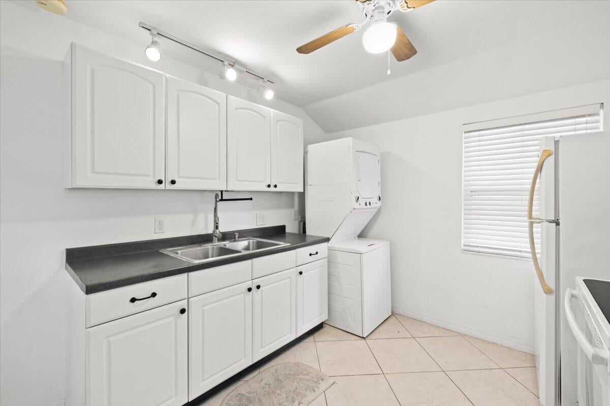 Residence photo 22