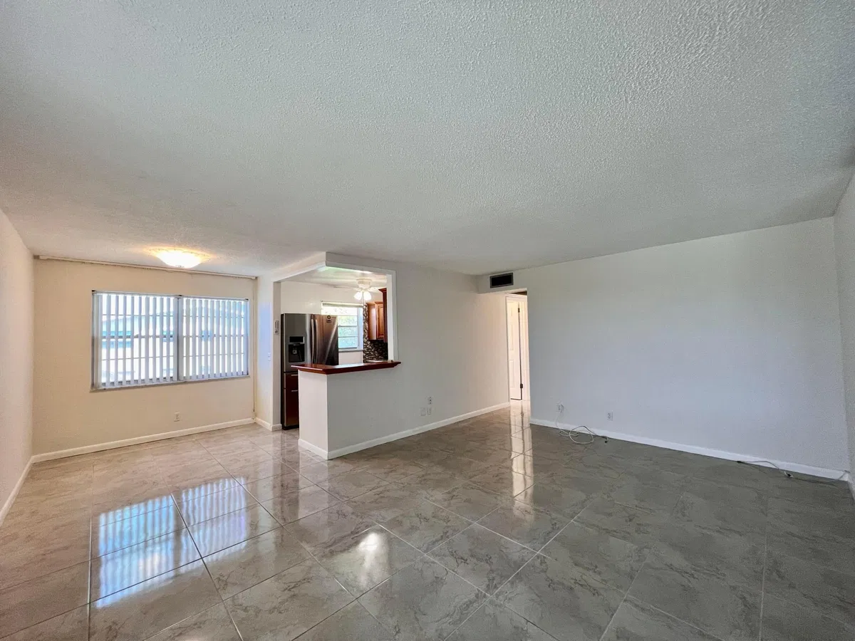 Residence photo 25