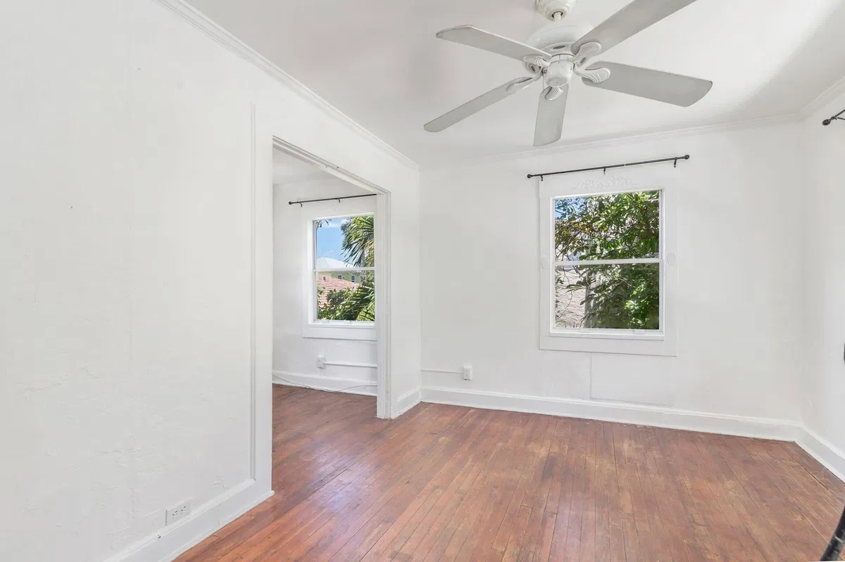 Residence photo 4