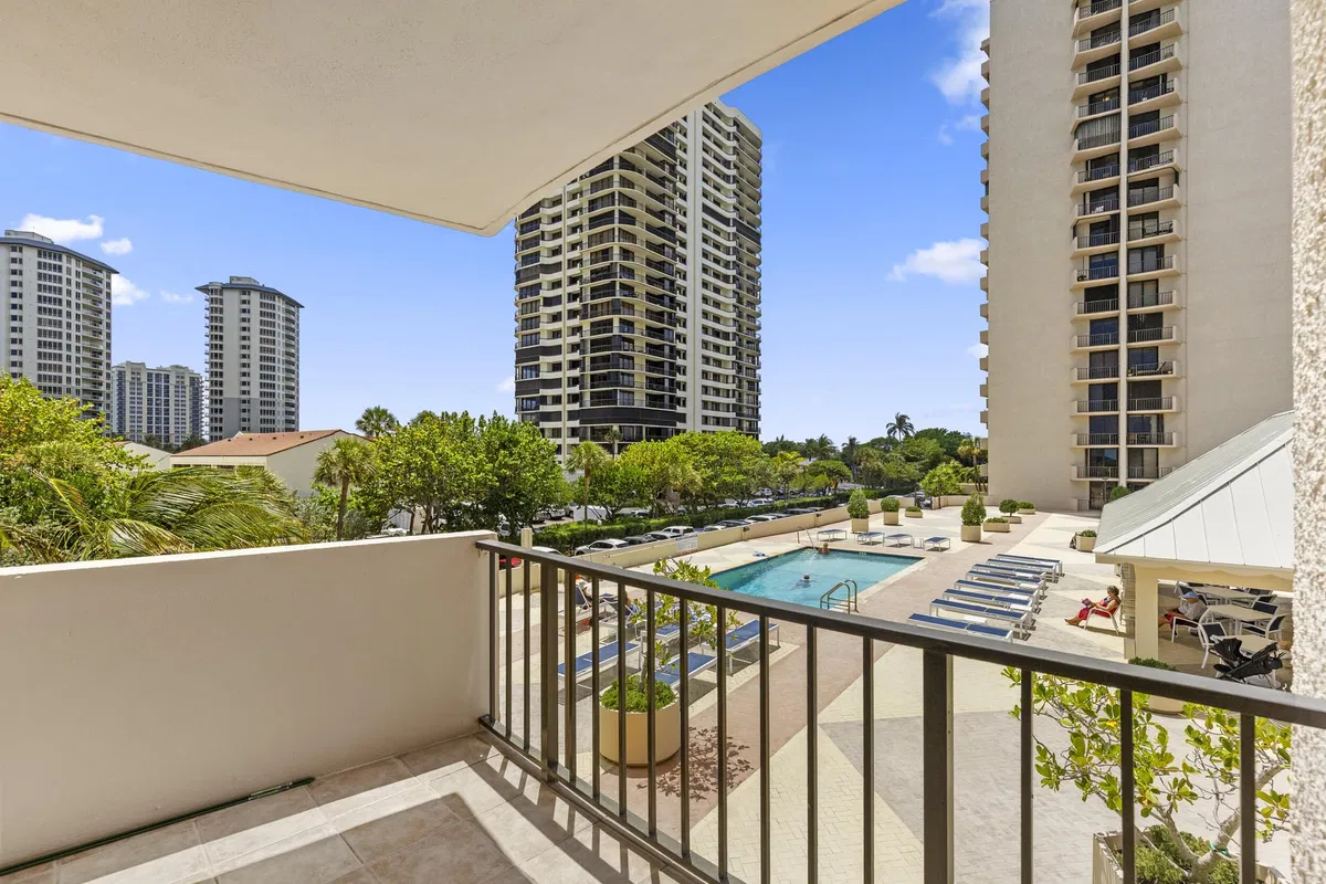 Singer Island Unit 1-204 photo 19