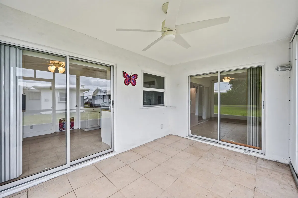 Residence photo 25