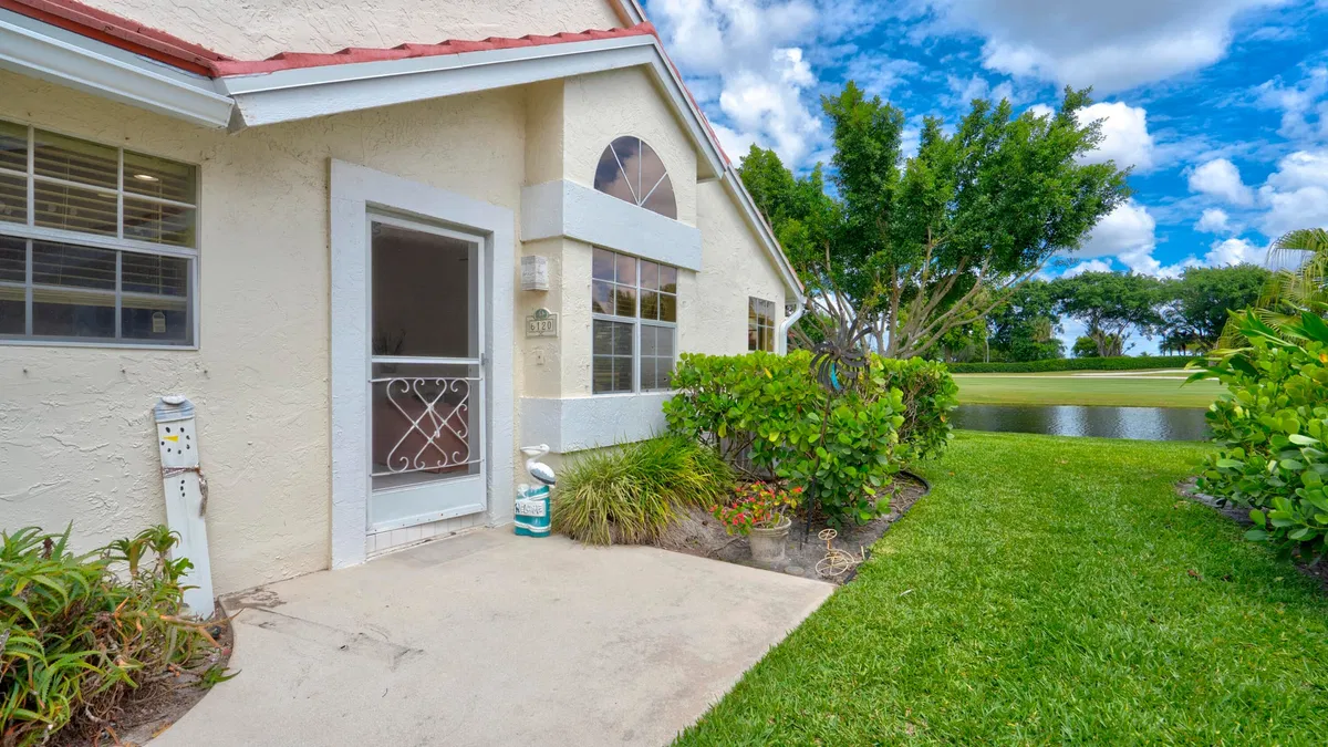  Residence photo 16