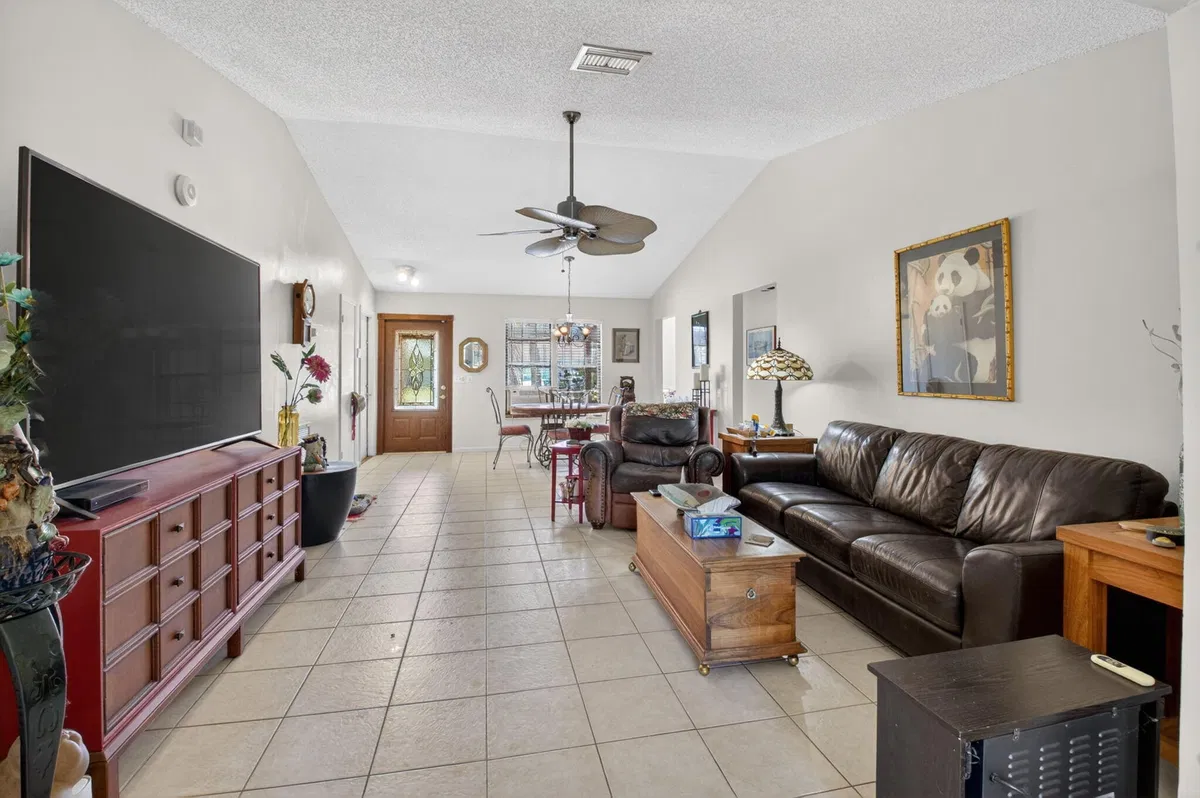  Residence photo 10