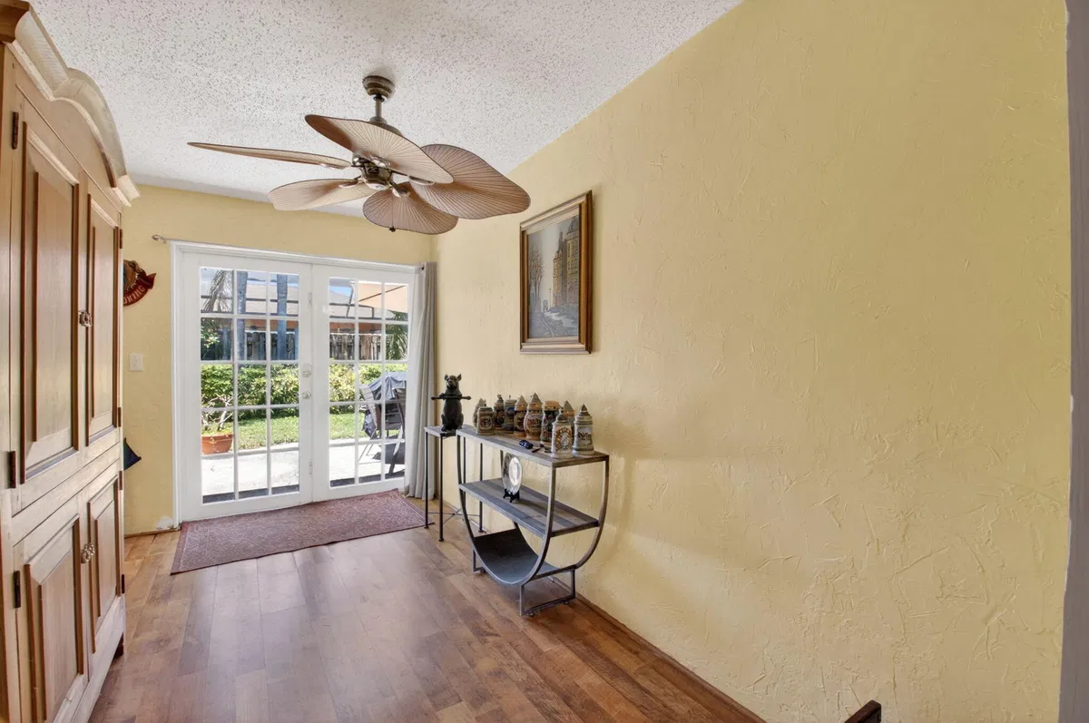  Residence photo 13