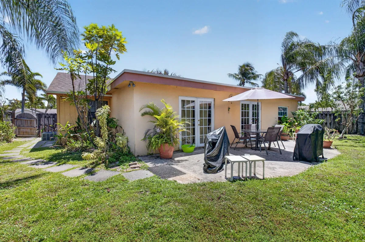  Residence photo 25