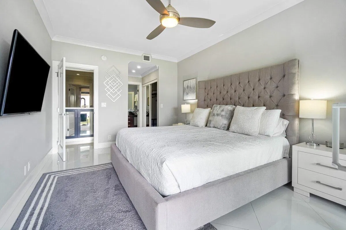 Residence photo 19