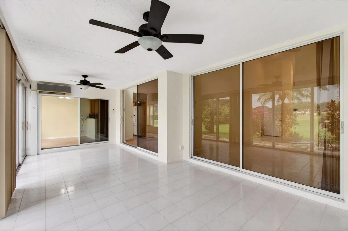 Residence photo 19