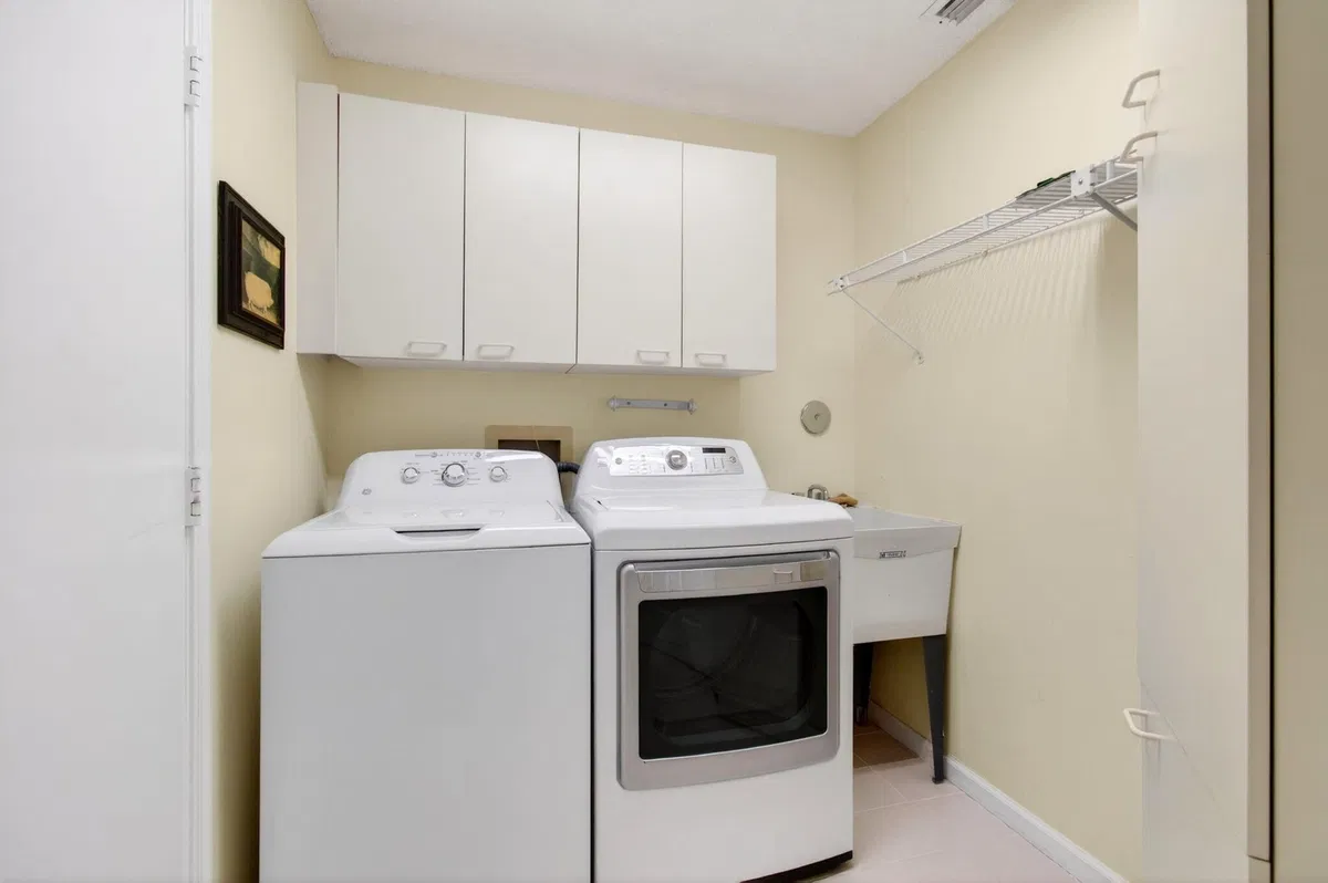 Residence photo 34