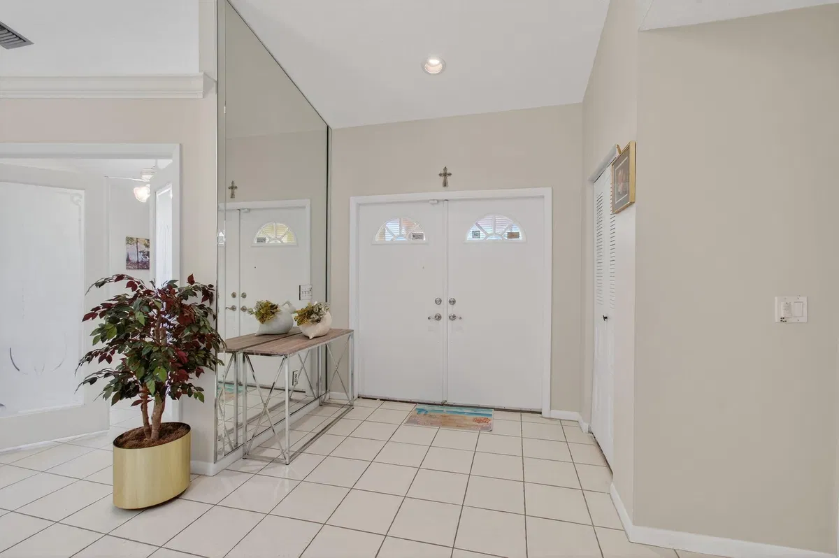 Residence photo 10