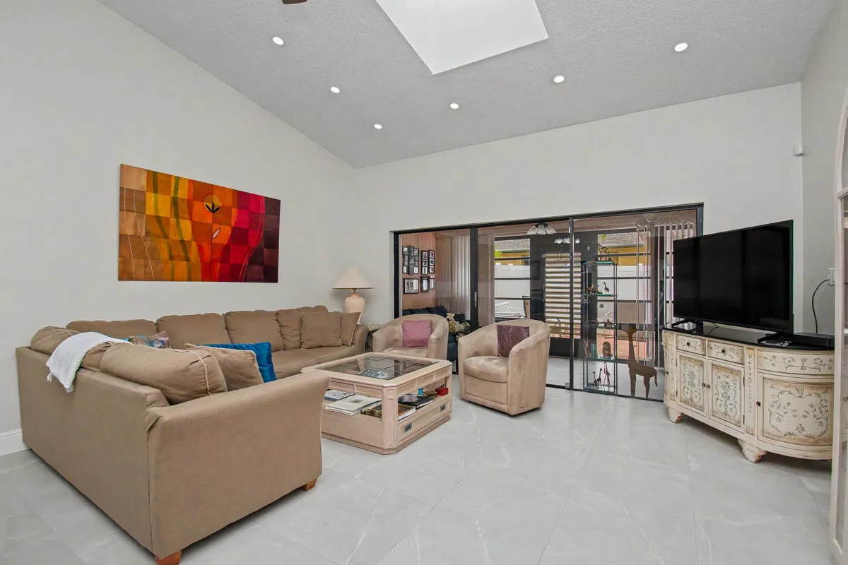 Residence photo 7