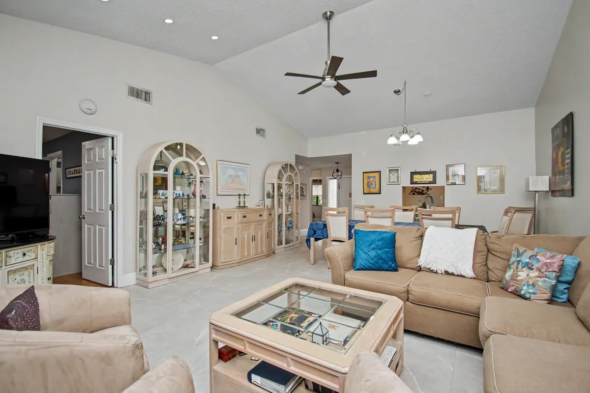 Residence photo 10
