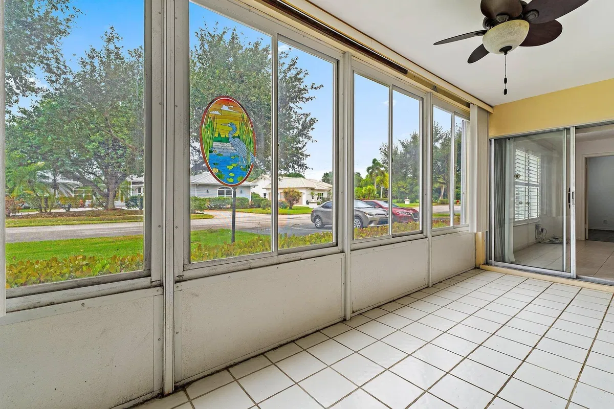 Unit 131 photo 28