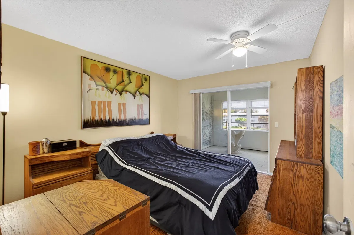 Residence photo 16