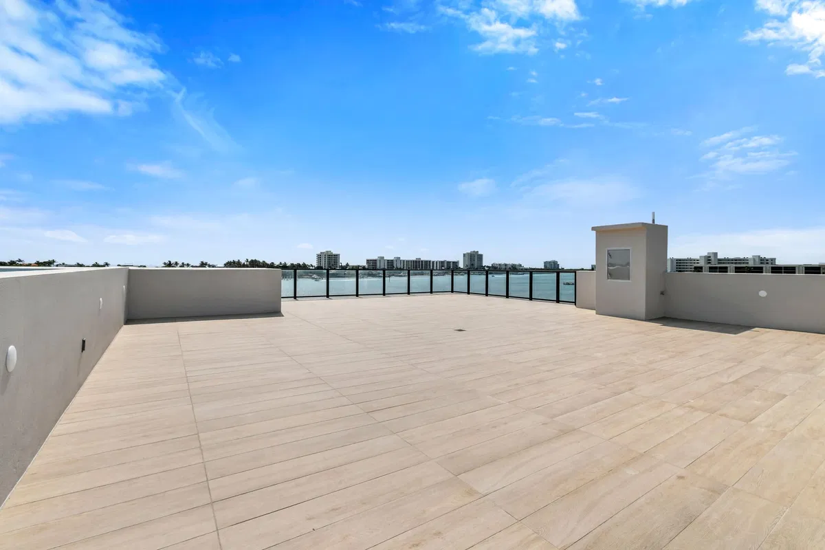 Forte Luxe Unit 2 photo 7