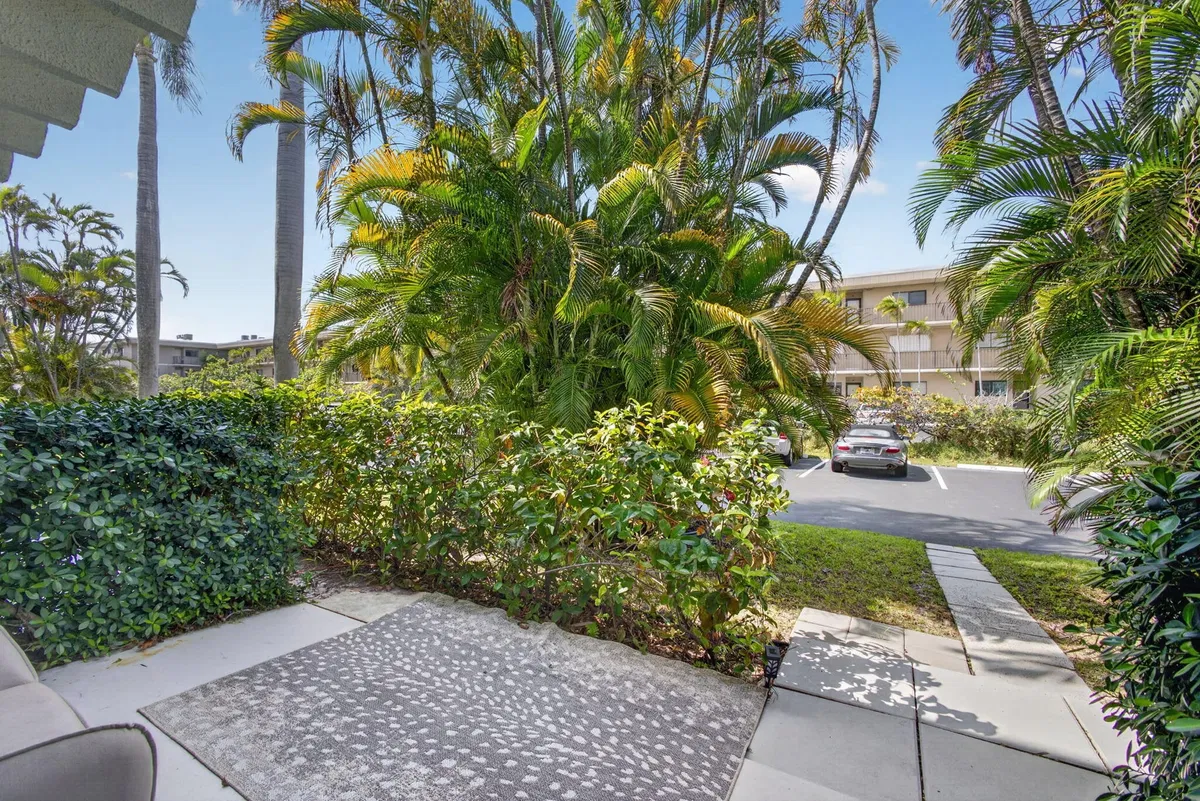 4001 S Ocean South Palm Beach Unit 111 photo 10