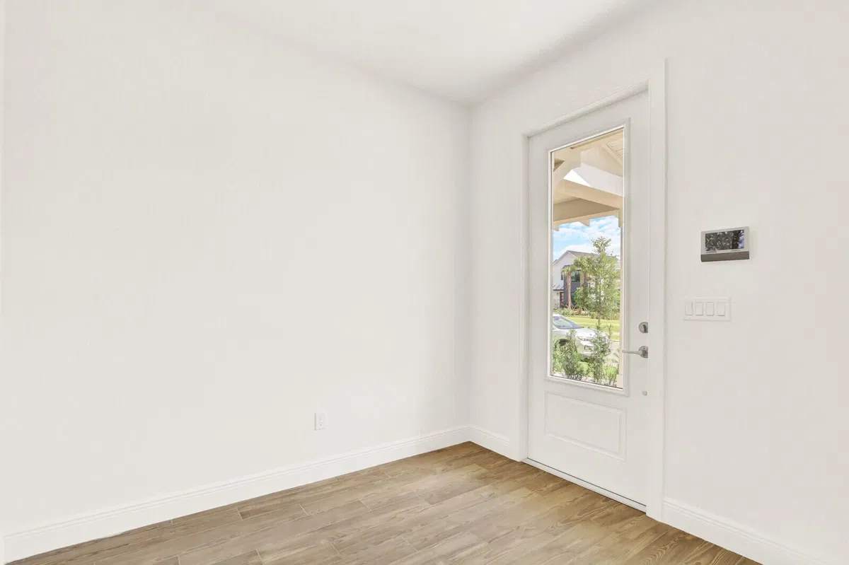 Residence photo 4