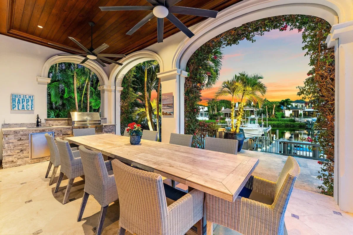 Admirals Cove Residence photo 28