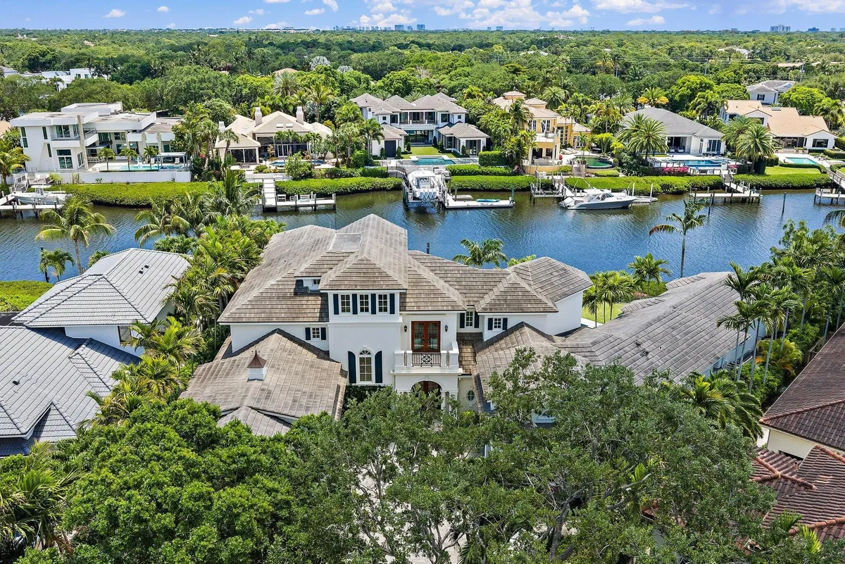 Admirals Cove Residence photo 58