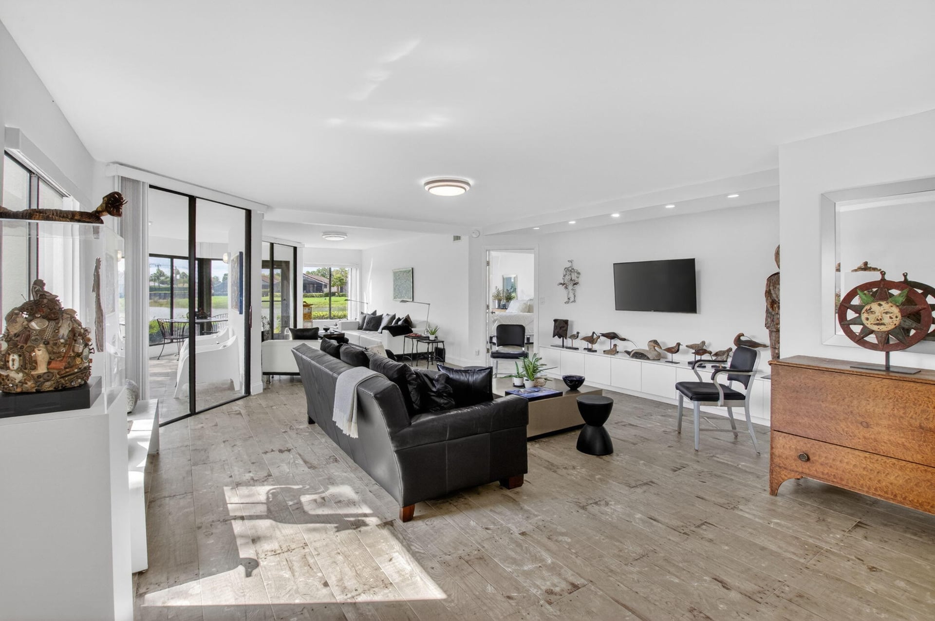 Unit 12601 photo 13