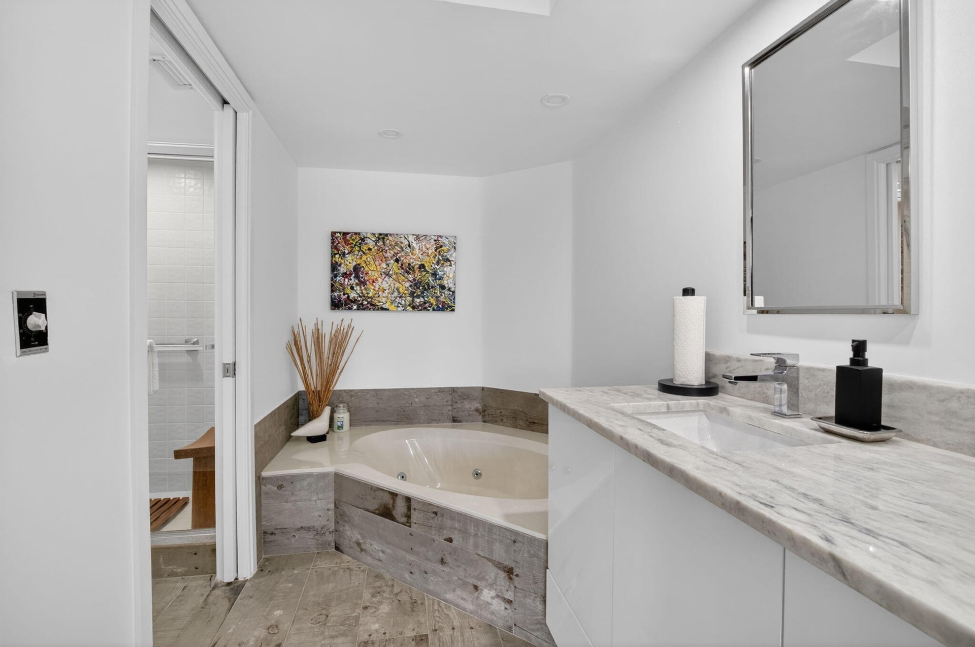 Unit 12601 photo 31