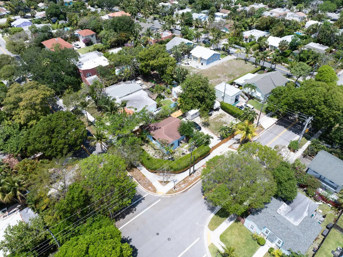 Flamingo Park Residence