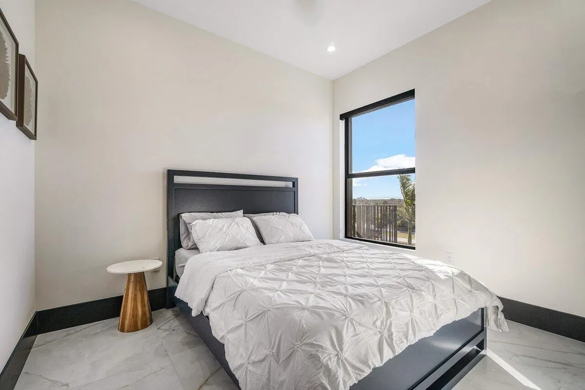 Residence photo 31