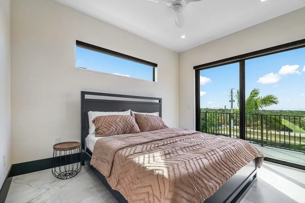 Residence photo 37