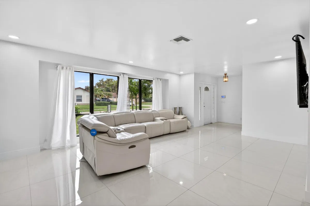  Residence photo 7