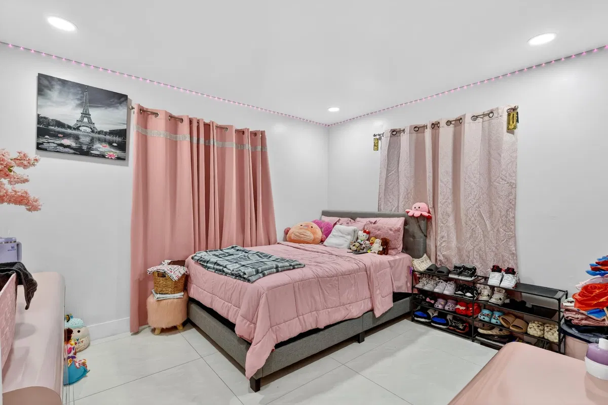  Residence photo 19