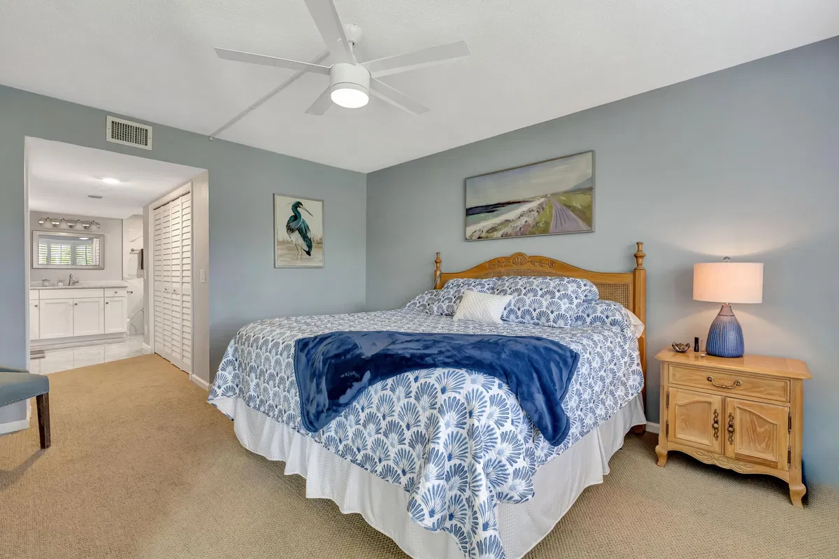 Unit C photo 25