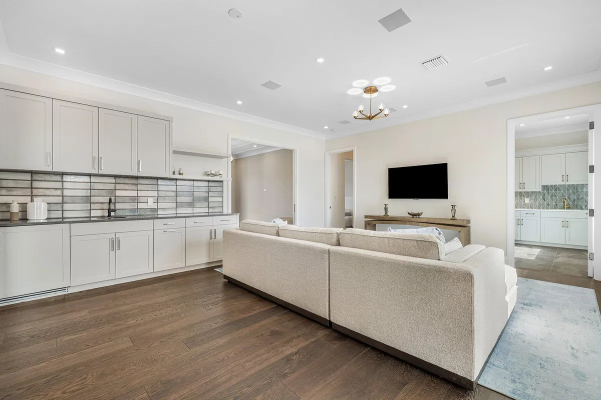  Residence photo 25