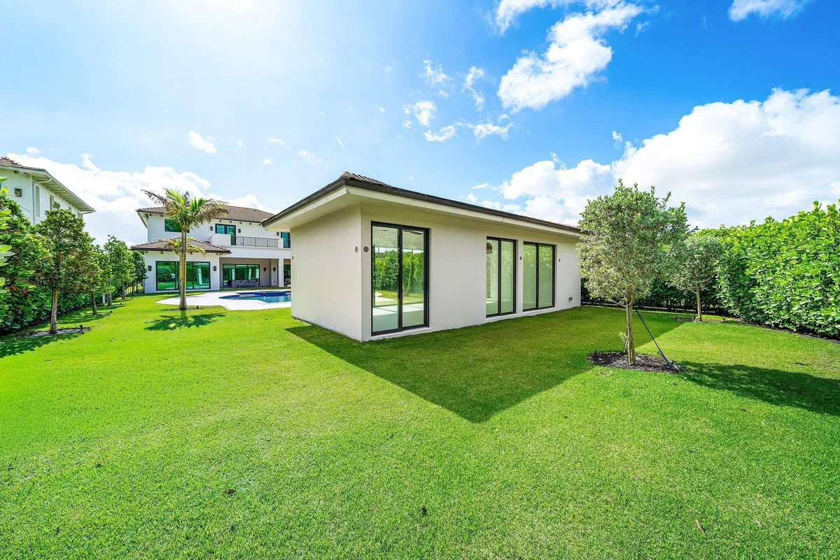  Residence photo 61