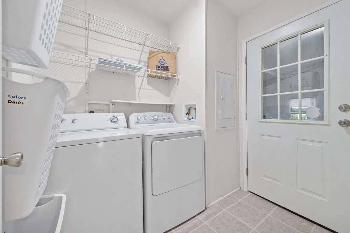Unit 55 photo 31