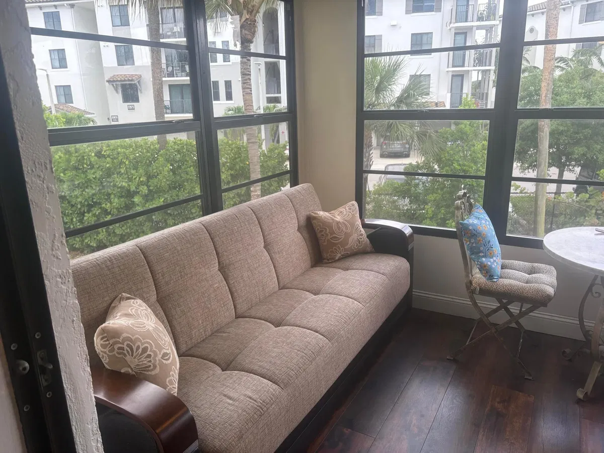 Unit 225 photo 16