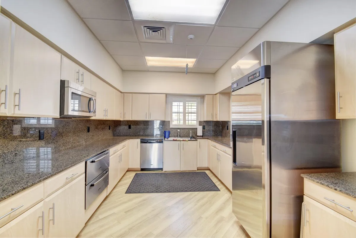 Unit 103 photo 28