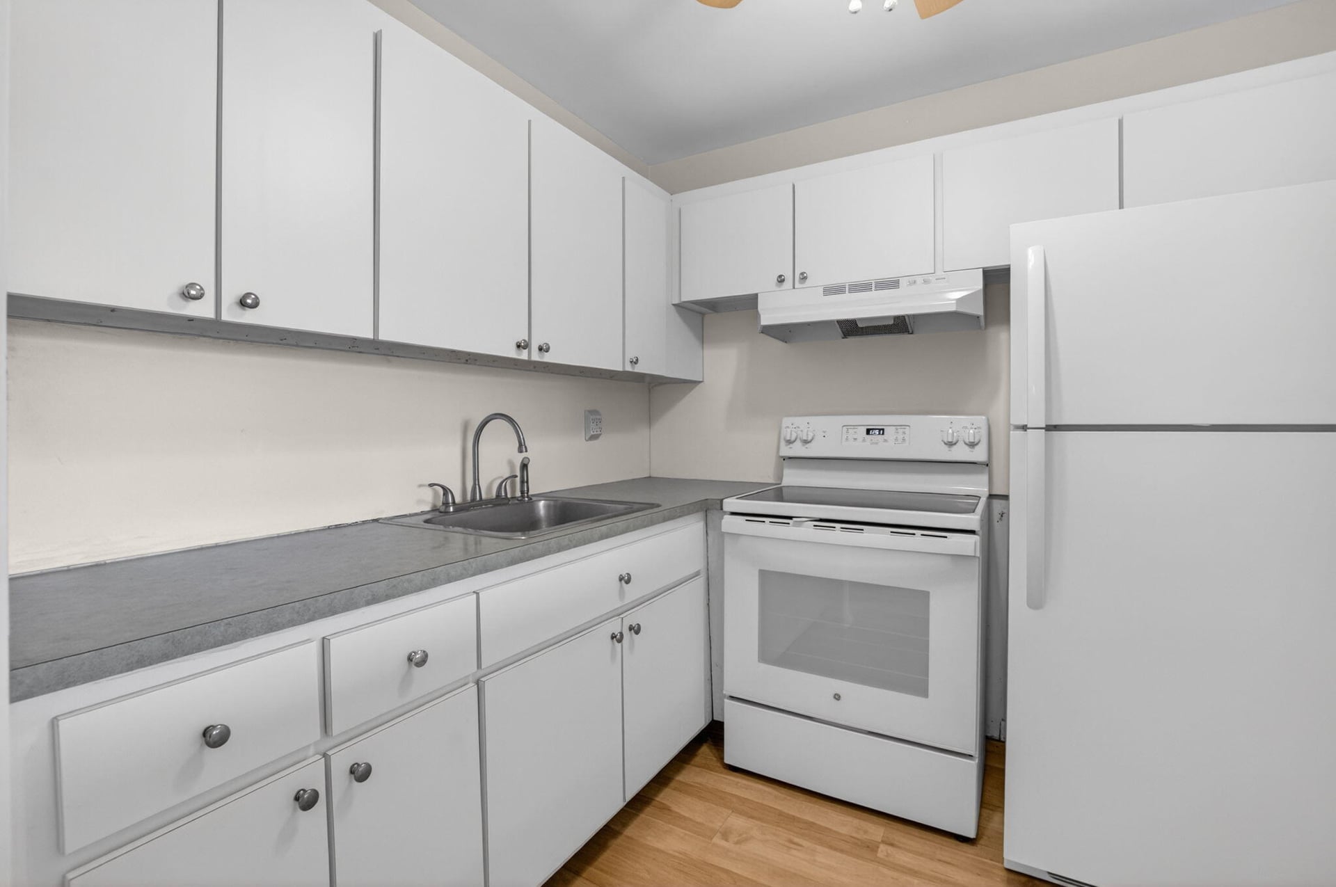 Unit 107 photo 13