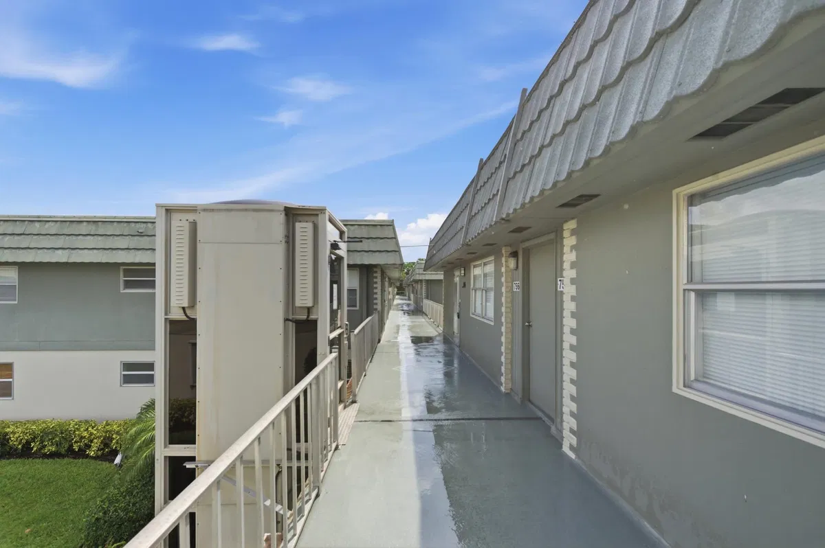 Residence photo 4