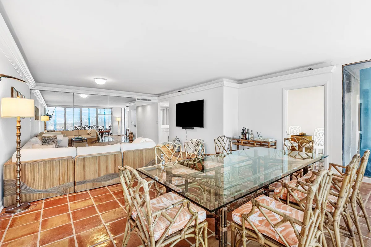 The Plaza of The Palm Beaches Unit 6g photo 13