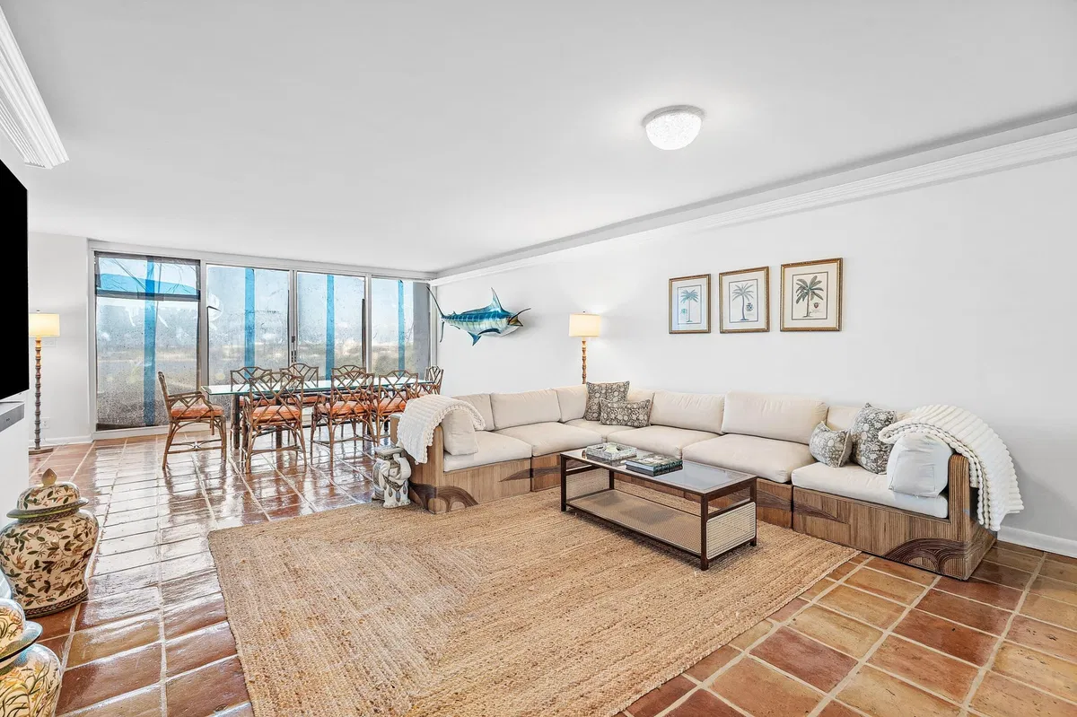 The Plaza of The Palm Beaches Unit 6g photo 16